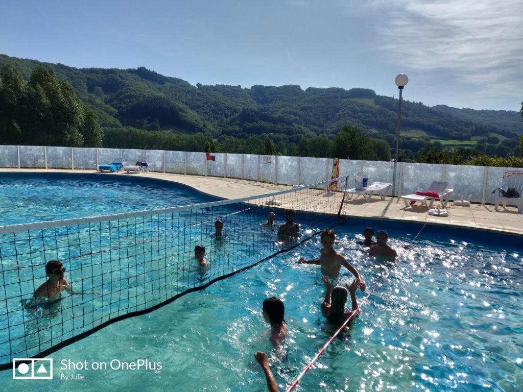 Saint Geniez D'Olt Jolie T2 Amenagee Et Equipee Village Goelia 2 Piscines Chauffees Ngoại thất bức ảnh